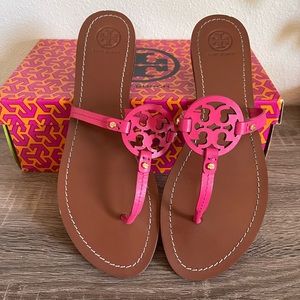 Tory Burch Mini Miller Flat Thong Azalea 9.5